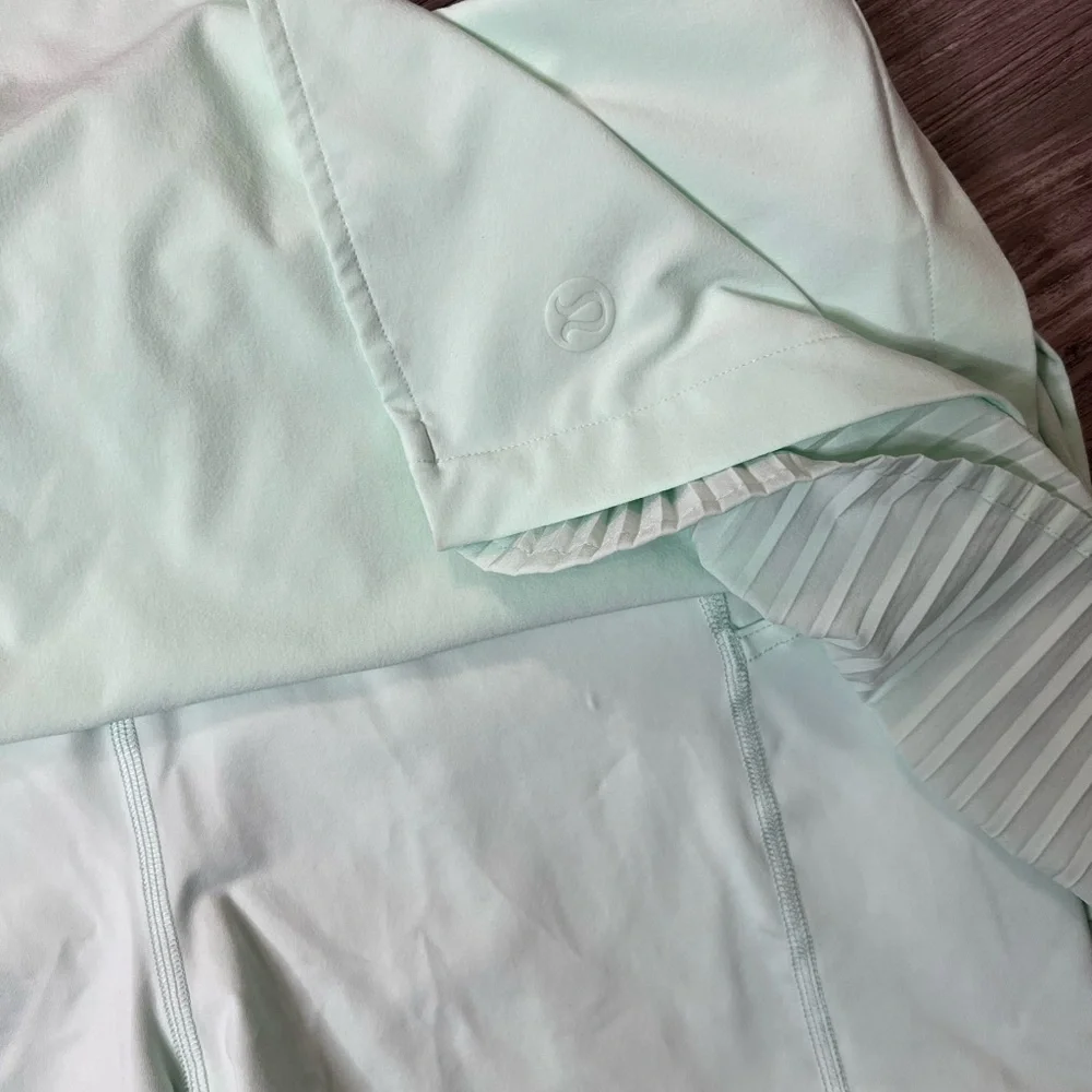 lululemon athletica Asymmetrical Skirt in Light Green - Picture 7 of 9